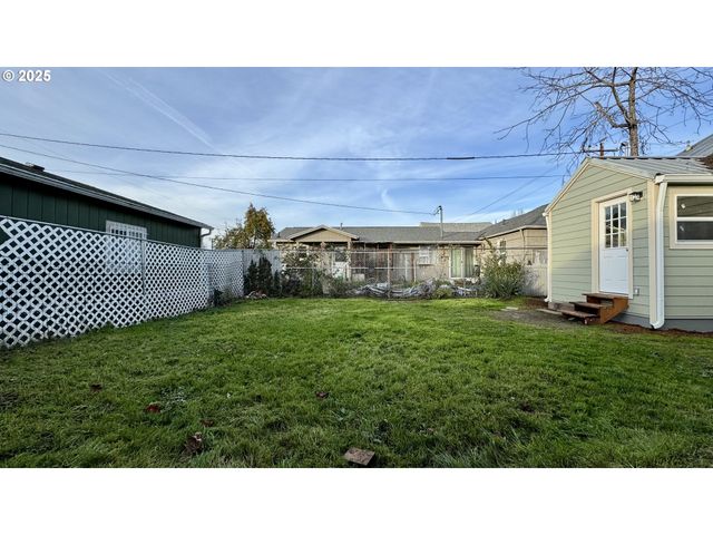 1925 LIBERTY St, Salem, OR 97317
