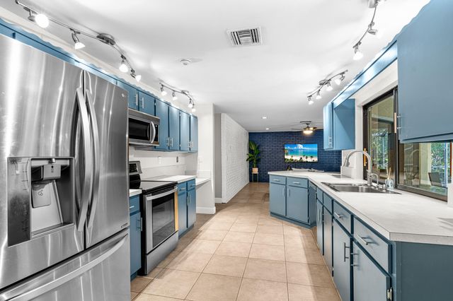 10264 Crosswind Road, Boca Raton, FL 33498