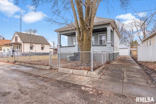 1617 Cummins Avenue, Springfield, IL 62702