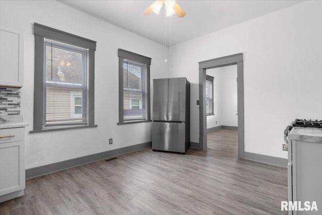 1617 Cummins Avenue, Springfield, IL 62702