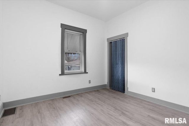 1617 Cummins Avenue, Springfield, IL 62702