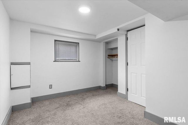 1617 Cummins Avenue, Springfield, IL 62702