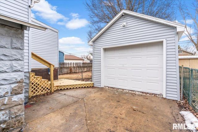 1617 Cummins Avenue, Springfield, IL 62702