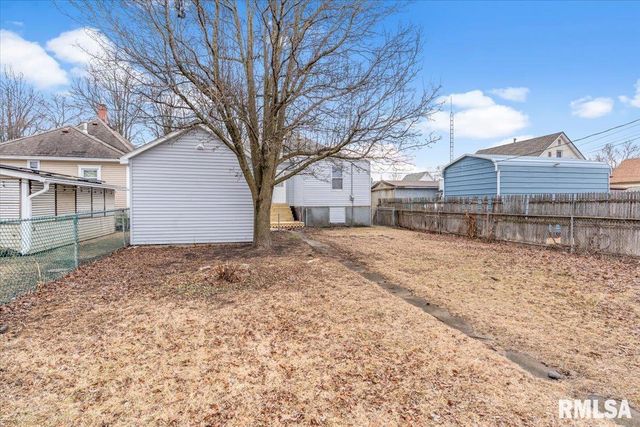 1617 Cummins Avenue, Springfield, IL 62702