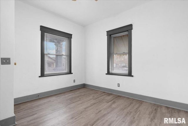 1617 Cummins Avenue, Springfield, IL 62702