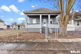 1617 Cummins Avenue, Springfield, IL 62702