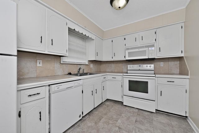 208 Hilda Street, Jacksonville, AR 72076