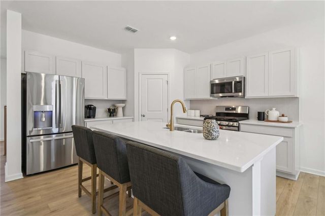 5376 Heron Bay Boulevard, Locust Grove, GA 30248