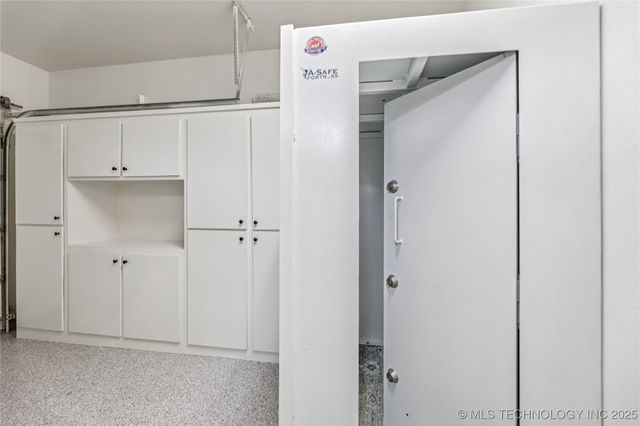 8406 S Nogales Avenue, Tulsa, OK 74132