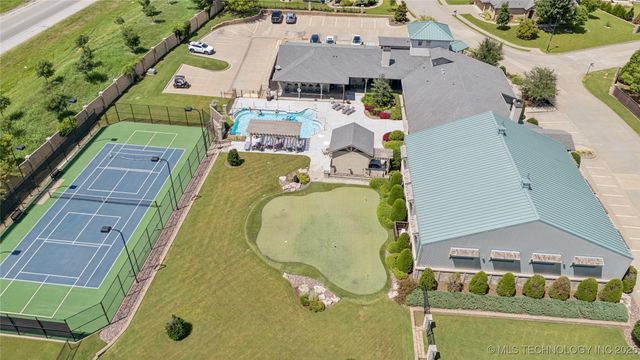 8406 S Nogales Avenue, Tulsa, OK 74132