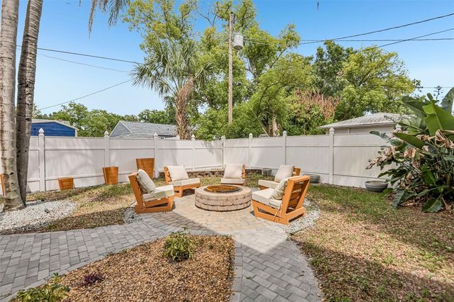 929 W BEACON AVENUE, Tampa, FL 33603
