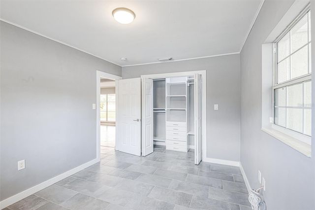 929 W BEACON AVENUE, Tampa, FL 33603
