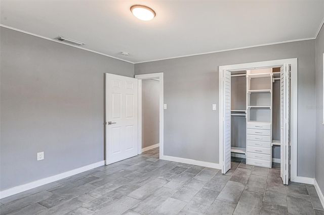 929 W BEACON AVENUE, Tampa, FL 33603