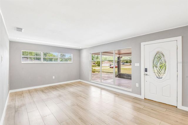 929 W BEACON AVENUE, Tampa, FL 33603