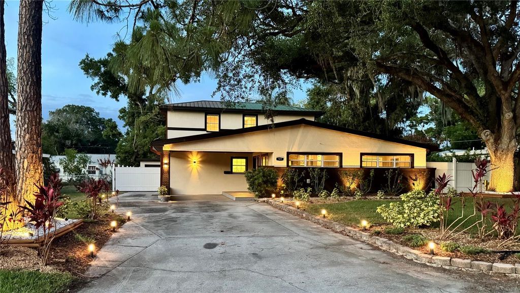 929 W BEACON AVENUE, Tampa, FL 33603