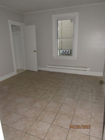 4 Plum St 1, Worcester, MA 01604