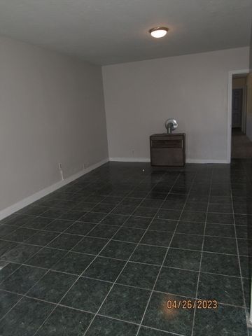 4 Plum St 1, Worcester, MA 01604