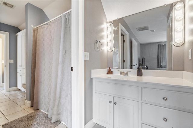 16893 Gum Springs Drive, Siloam Springs, AR 72761