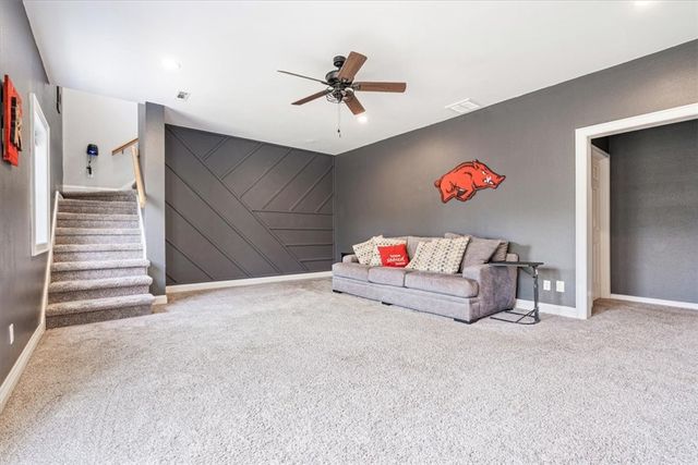 16893 Gum Springs Drive, Siloam Springs, AR 72761