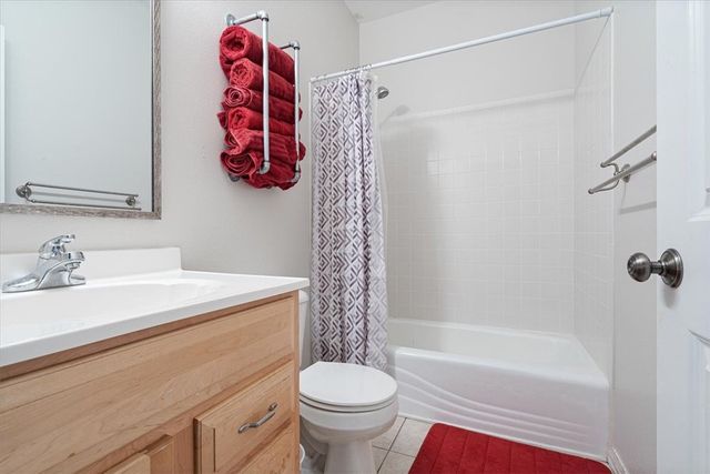 16893 Gum Springs Drive, Siloam Springs, AR 72761