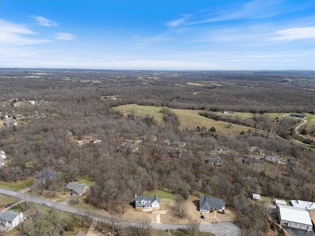 16893 Gum Springs Drive, Siloam Springs, AR 72761