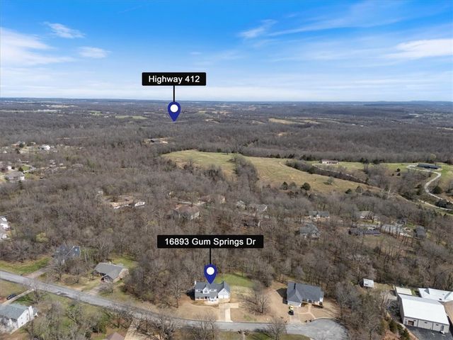 16893 Gum Springs Drive, Siloam Springs, AR 72761