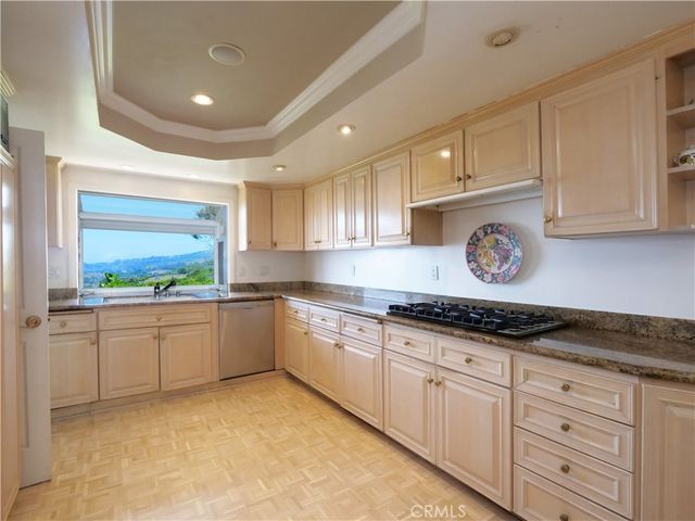 30915 Oceangrove Drive, Rancho Palos Verdes, CA 90275