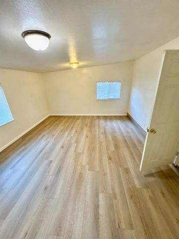 3142 W Jensen, Fresno, CA 93706