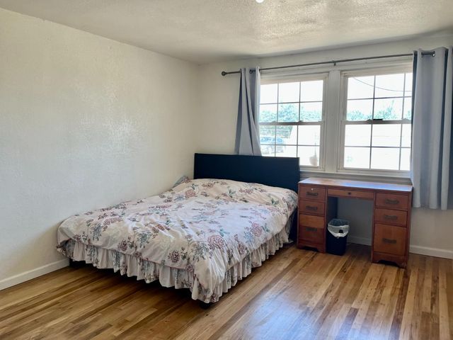 3142 W Jensen, Fresno, CA 93706