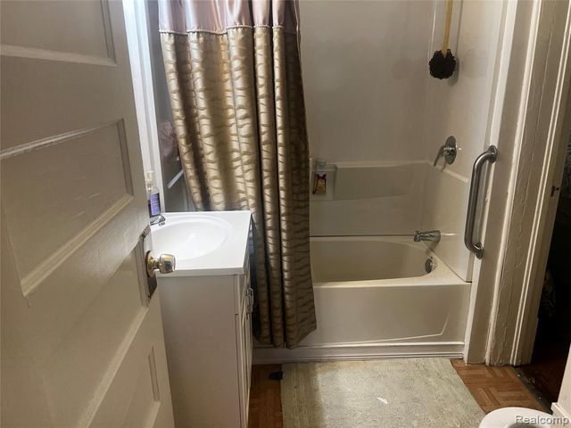 1411 5th Street, Muskegon, MI 49441