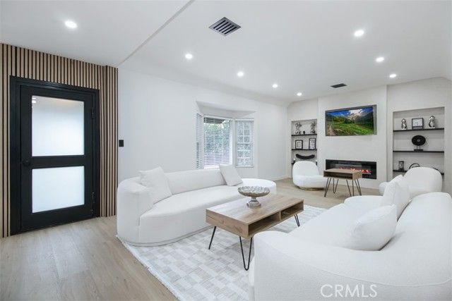 4177 Fair, North Hollywood (los Angeles), CA 91602