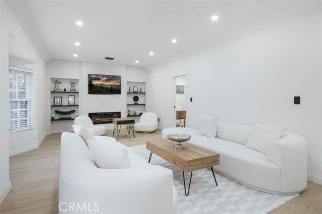 4177 Fair, North Hollywood (los Angeles), CA 91602