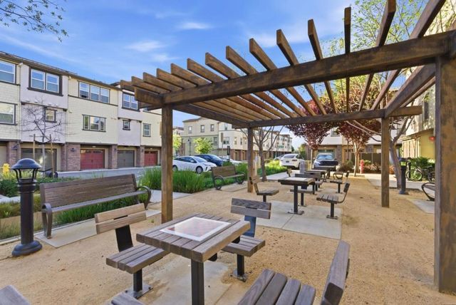 195 Carson Falls Common, Fremont, CA 94539