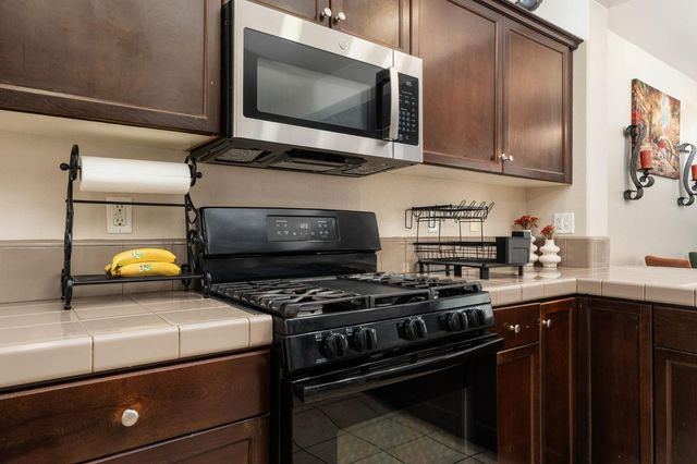 1794 N Merlan Lane, Clovis, CA 93619
