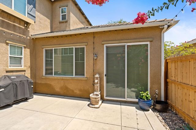 1794 N Merlan Lane, Clovis, CA 93619