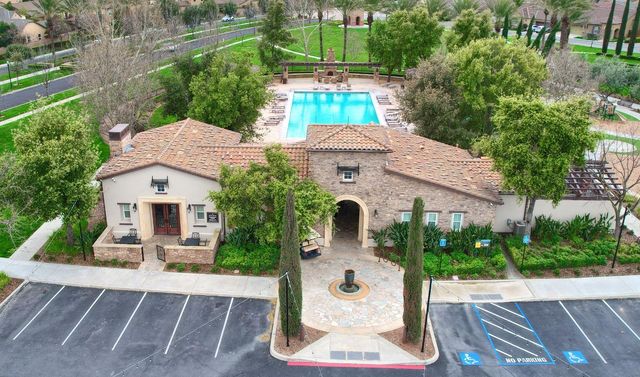 1794 N Merlan Lane, Clovis, CA 93619