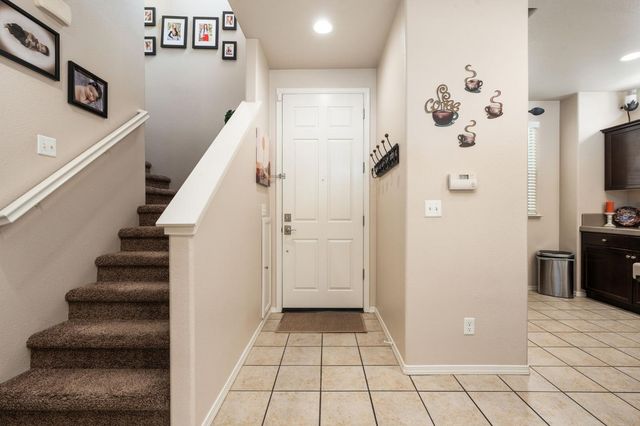 1794 N Merlan Lane, Clovis, CA 93619