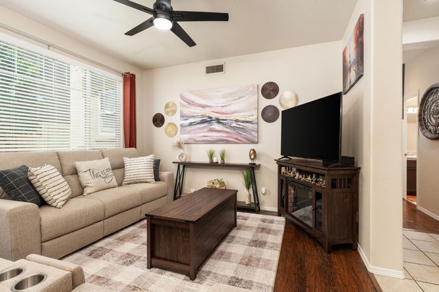 1794 N Merlan Lane, Clovis, CA 93619