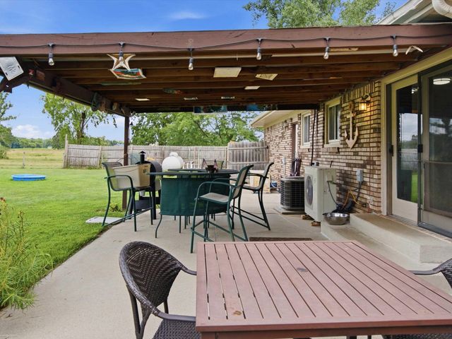 61111 Ray Center Road, Ray Twp, MI 48096