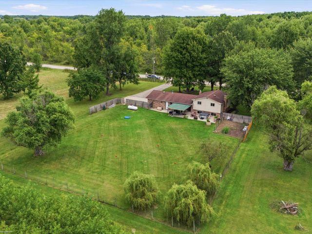 61111 Ray Center Road, Ray Twp, MI 48096