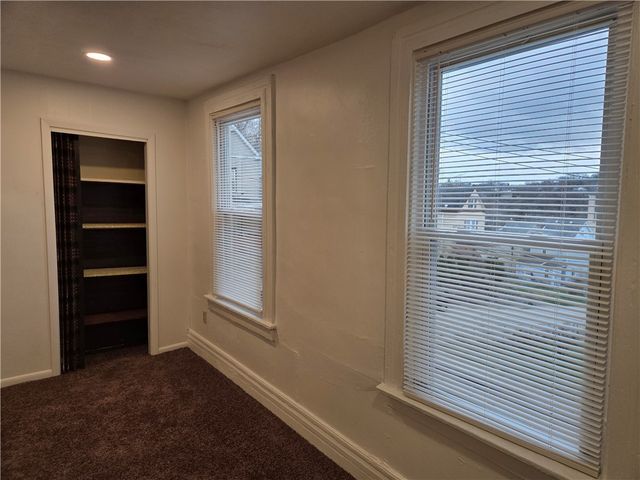 902 Gibson St, Elliott, PA 15220