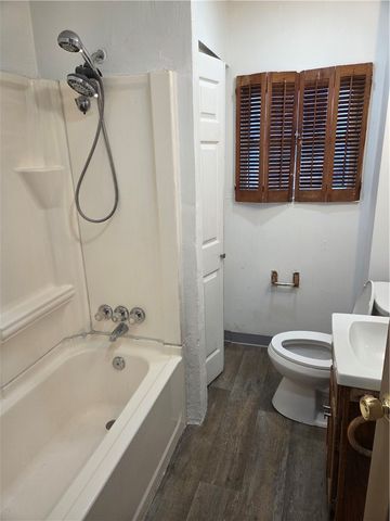 902 Gibson St, Elliott, PA 15220