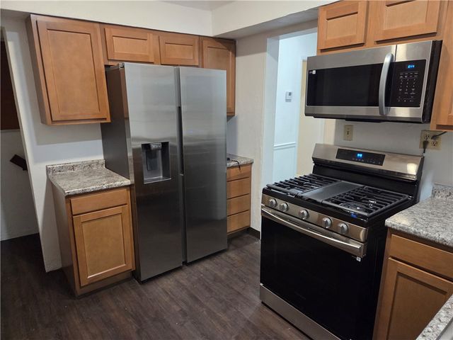 902 Gibson St, Elliott, PA 15220