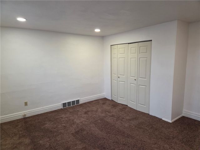 902 Gibson St, Elliott, PA 15220