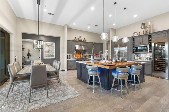 10425 N 37th Street, Phoenix, AZ 85028