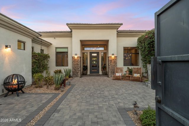 10425 N 37th Street, Phoenix, AZ 85028