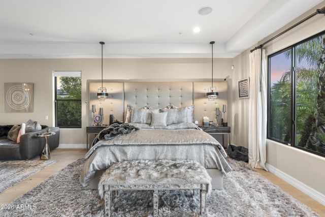 10425 N 37th Street, Phoenix, AZ 85028