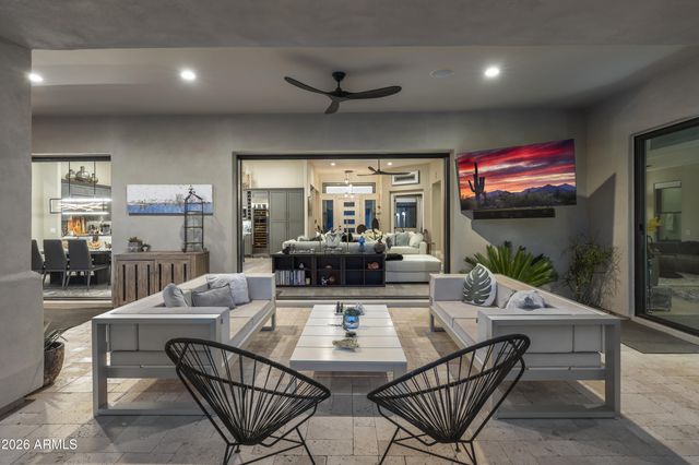 10425 N 37th Street, Phoenix, AZ 85028