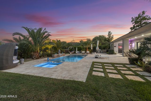 10425 N 37th Street, Phoenix, AZ 85028