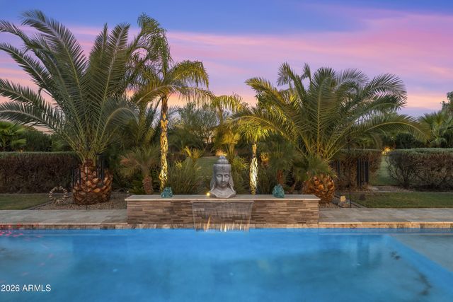 10425 N 37th Street, Phoenix, AZ 85028